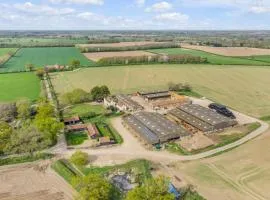 Cozy Farm Stay In Norfolk W Parking