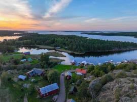 Kalles, skärgårdsidyll med utsikt över Hamnsundet, villa i Saltvik