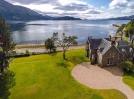 Ardrhu House Fort William - Serviced Luxury Scots Baronial Country House, hotel in Fort William