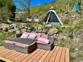 Tipi sous les étoiles service petit déjeuner et dîner, luksustelt i Lucéram