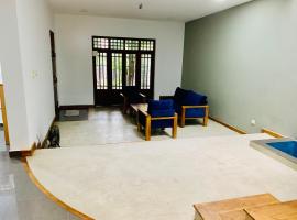 House for Rent -Near Colombo, апартаменти у місті Гампаха