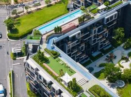 Skypark Laguna Rooftop Pool Apartment near Bang Tao Beach