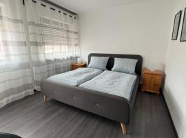 Gästehaus Zur Schmiede, ξενοδοχείο διαμερισμάτων σε Burghaun