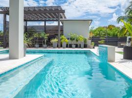 Highlands Retreat Cayman, hotell i West Bay
