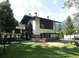 Ferienwohnung für 4 Personen 2 Kinder ca 75 qm in Pur-Ledro, Trentino Ledrosee