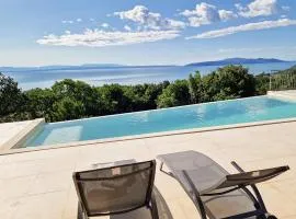 Villa Maritima-Meerblick-Infinity Pool-Luxus-Relax