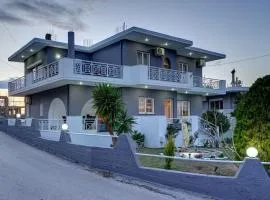 Chrysanthi Luxury Villa With Balcony Pool