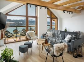 Apartamenty TAFLA nad Jeziorem Czorsztyńskim，克魯斯克奇的有熱水按摩池的飯店