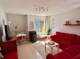 Apartamento en estación de esquí y montaña alto campoo, hotel a Brañavieja