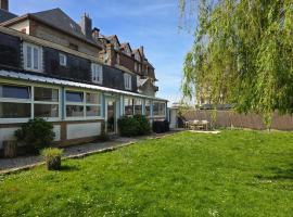 Maison avec jardin et parking gratuit, hotel in Étretat