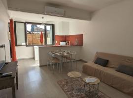 Appartement intra-muros, hotel in Aigues-Mortes