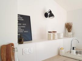 Cosy Studio - Heart of Millau, alojamento com cozinha em Millau