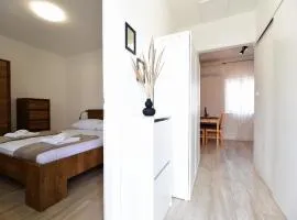 Ferienwohnung für 2 Personen 1 Kind ca 40 qm in Ljubač bei Zadar, Dalmatien Norddalmatien