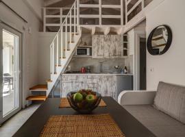 Molos Beachfront Apartments in Diakopto、ディアコプトのビーチ・ホテル