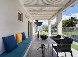 Molos Beachfront Apartments in Diakopto