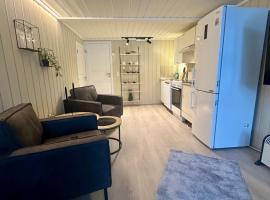 studio apartment with parking, hotel barato en Lillehammer