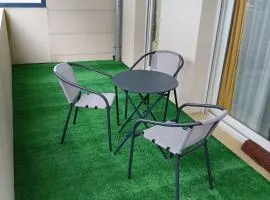 Appartement familial avec piscine, wifi et parking - FR-1-498-104