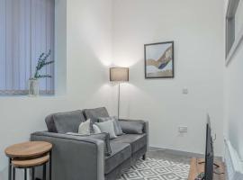 Modern 1 Bedroom Apartment in Dudley, apartamento em Brierley Hill