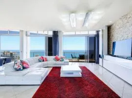 Italian Penthouse- HUGE-Surfers Paradise-Sleeps 10