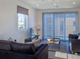 Modern 1 Bedroom Apartment in Ashford, vacation rental in Ashford