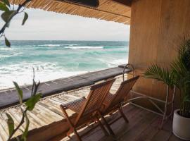 Beachfront - The Surf Lodge, hotell sihtkohas Uluwatu
