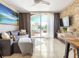 Beachfront Private Apartment in Pueblo Torviscas Sunset Harbour