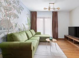 PEAK Aparthotel - Old Town - by CityHost, hotel i Braşov