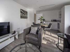 Stylish and Bright 2 Bed Apartment in Ashford, hotel in Ashford