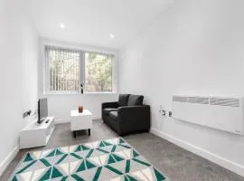 Modern 1 Bedroom Apartment in Central Newbury