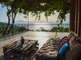 Coastal Stone Residence with Spectacular Scenery, hotell sihtkohas Kitriaí