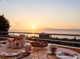 Verga Sunset Gem - Ilia Seaview Private Retreat, hotel en Mikri Mantineia