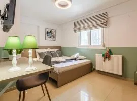 Kalamata Lime Studio - Cozy Gem with Private Parking