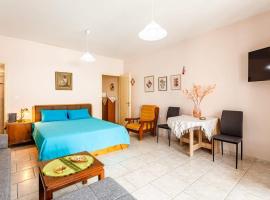 Kalamata City Centre-Cozy Nest, pension in Kalamáta