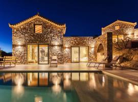 Gerakada Exclusive-Seaview Villa with Private Pool, stuga i Koroni