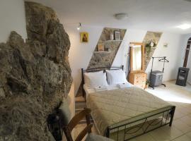 Vilaeti Stone House - Cretan Cozy Nest, hotell i Agios Konstantinos