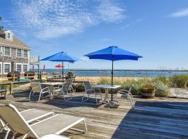 Community beach and sundeck, hotel in Provincetown