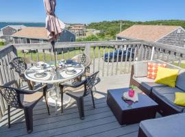 12216 - Beautiful Views of Cape Cod Bay Access to Private Beach Easy Access to P-Town, villa in Truro