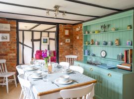 Peak Hill Cottage, hotel en Theberton