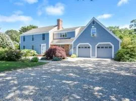 Beautiful Spacious Family Retreat w Pool