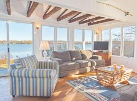 Waterfront amazing views near beaches, Cottage in Eastham