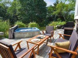 Walk to Water Hot Tub & Game Room, Cottage in Eastham