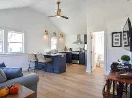 Newly Renovated Cottage on Town Cove