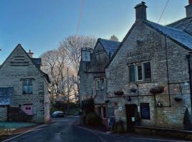 BEAR INN - BISLEY, B&B in Bisley