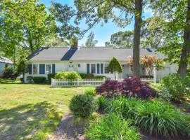 Sunroom Spacious Deck 8 Mins to Mayflower Beach