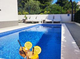 Modern Apartment Adria Relax with private heated pool, accessible hotel in Trogir