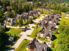 Wonder Home - Domki górskie na osiedlu dozorowanym, z kominkami i placem zabaw