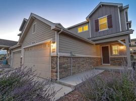 3BR Luxury Townhome w AC in Central Location, razkošen hotel v mestu Colorado Springs