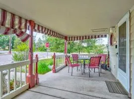 Charming Victorian Haven Near Garden of the Gods