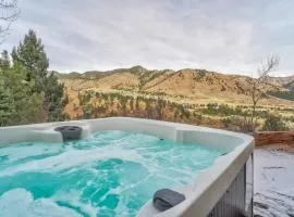 4BR Hot Tub Mountain Getaway! 3 King En Suites!