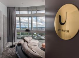 Vilnius TV Tower Apartments DEBESYS, hotel v destinaci Vilnius